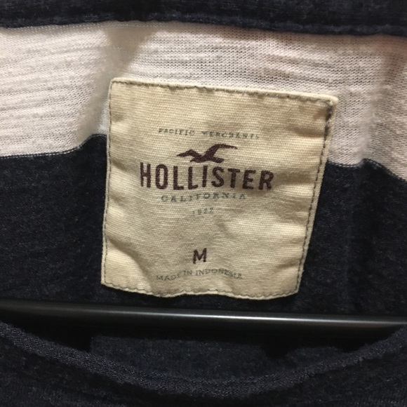 Holister navy and white striped t-shirt - Picture 3 of 4